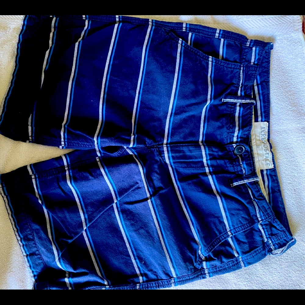 Aeropostale Men’s blue striped shorts